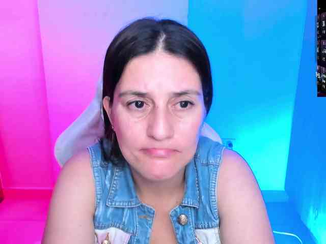 Saskyaajohnson webcam