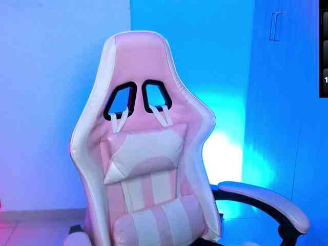 Saskyaajohnson webcam