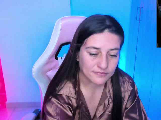 Saskyaajohnson webcam