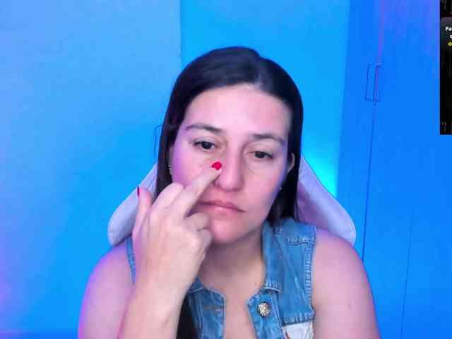 Saskyaajohnson webcam