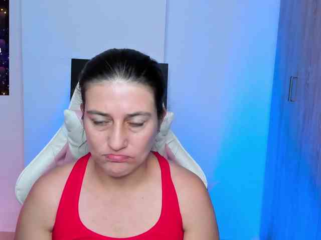 Saskyaajohnson webcam