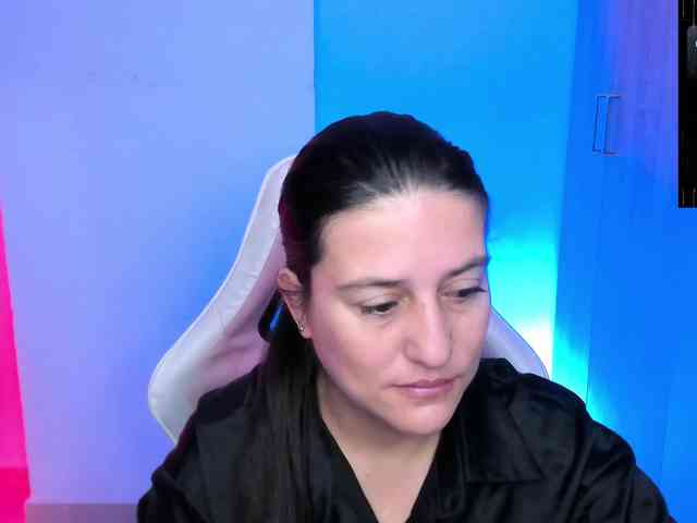 Saskyaajohnson webcam