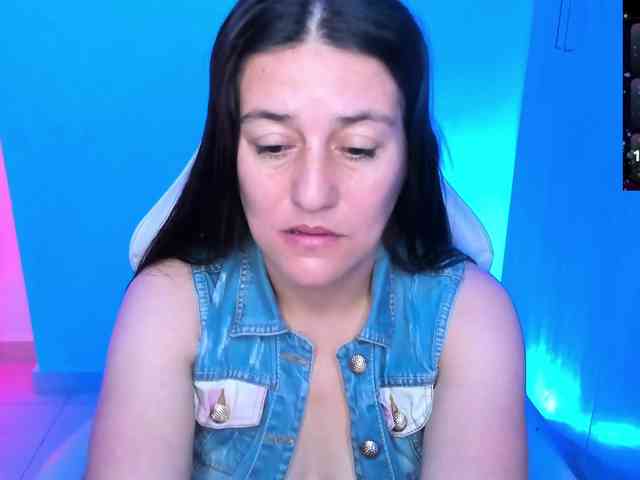 Saskyaajohnson webcam