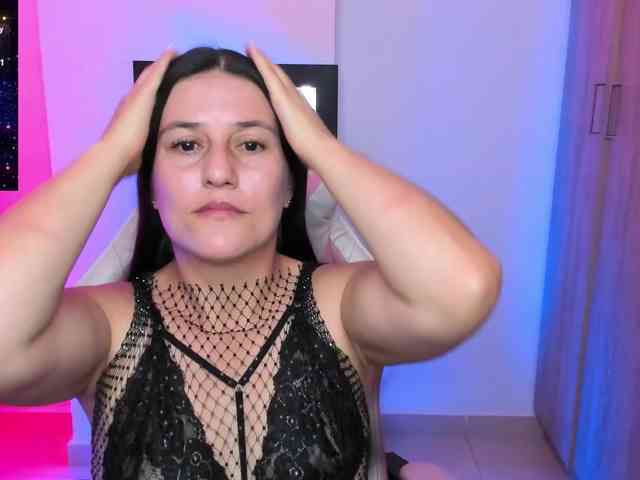 Saskyaajohnson webcam