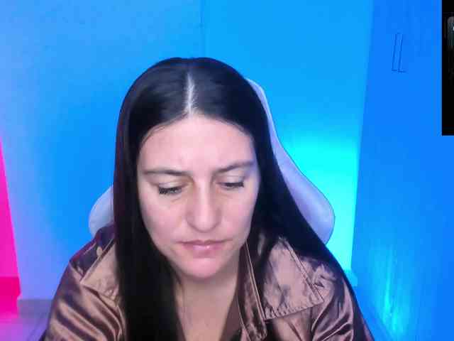 Saskyaajohnson webcam