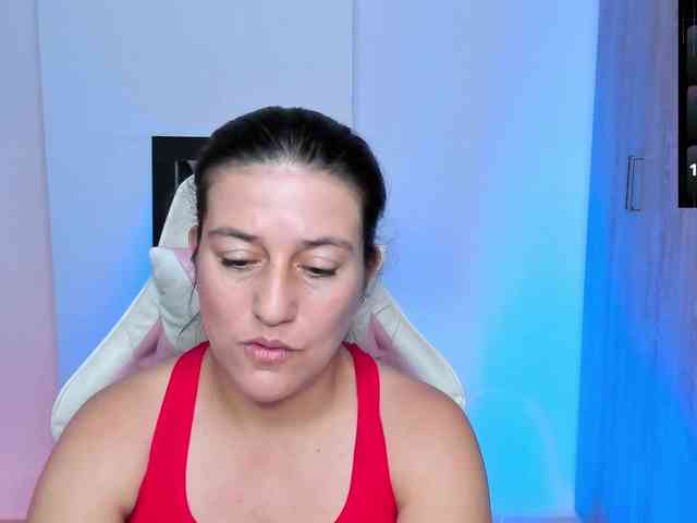 Saskyaajohnson webcam