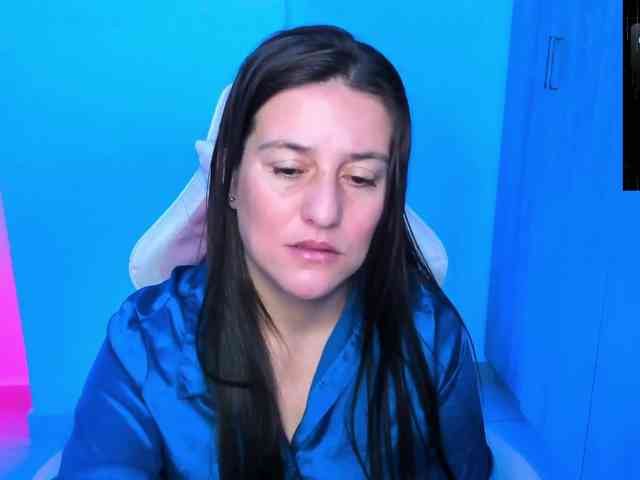 Saskyaajohnson webcam