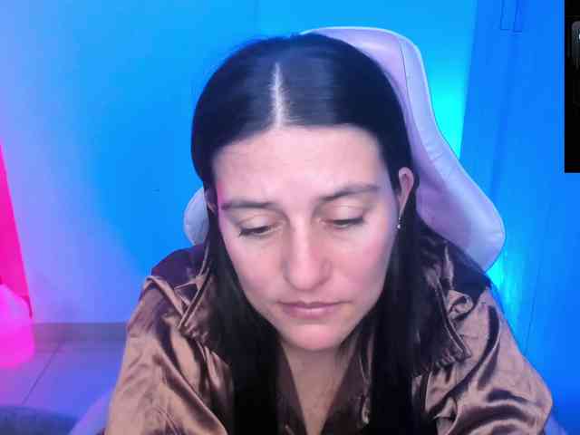 Saskyaajohnson webcam