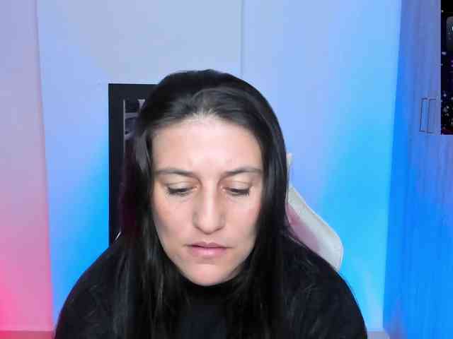 Saskyaajohnson webcam