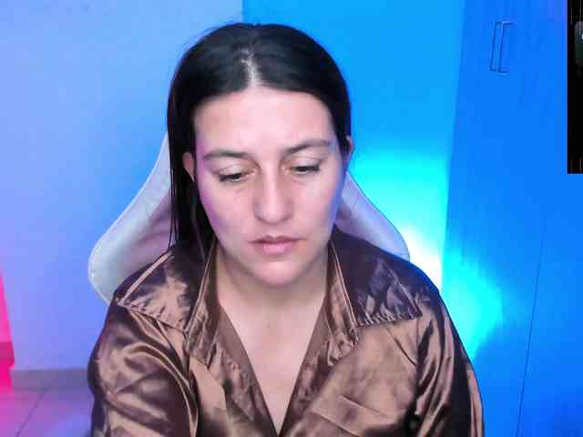 Saskyaajohnson webcam