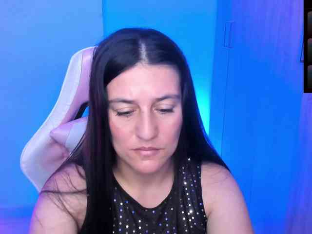 Saskyaajohnson webcam