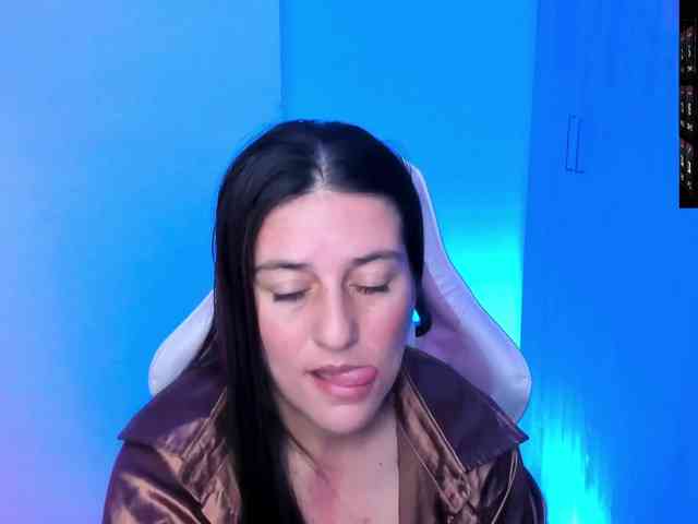 Saskyaajohnson webcam