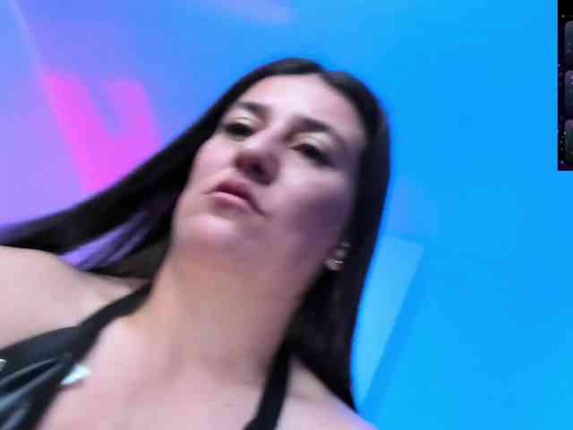 Saskyaajohnson webcam