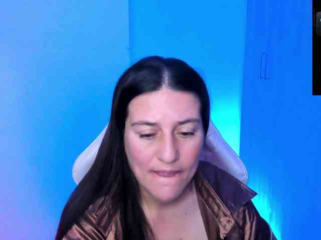 Saskyaajohnson webcam