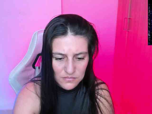 Saskyaajohnson webcam