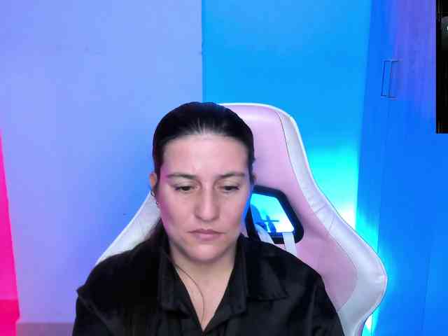 Saskyaajohnson webcam