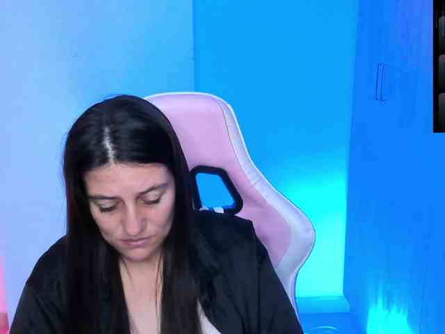 Saskyaajohnson webcam