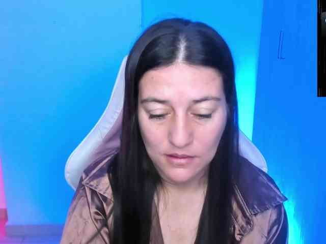 Saskyaajohnson webcam