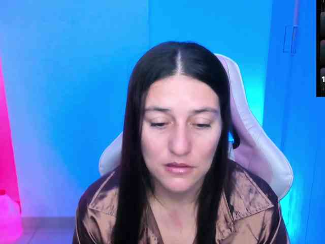 Saskyaajohnson webcam