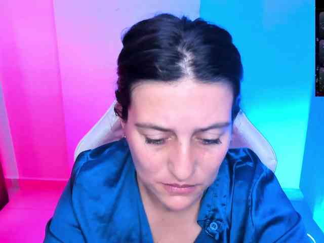 Saskyaajohnson webcam