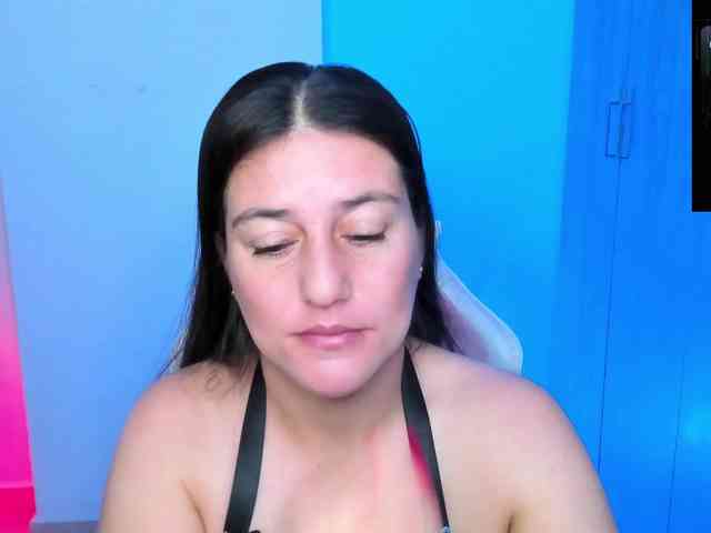 Saskyaajohnson webcam