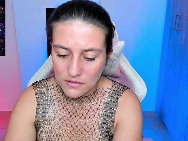 Saskyaajohnson webcam