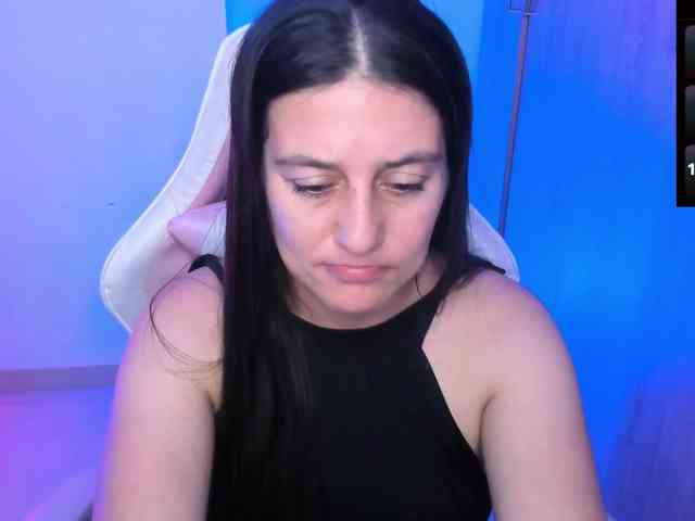 Saskyaajohnson webcam