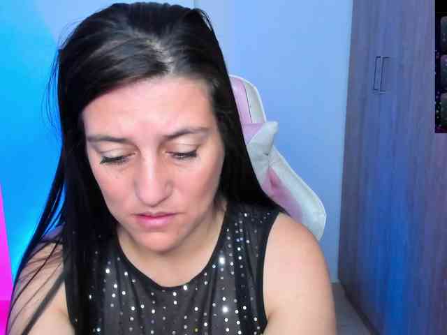 Saskyaajohnson webcam