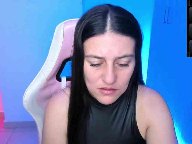 Saskyaajohnson webcam