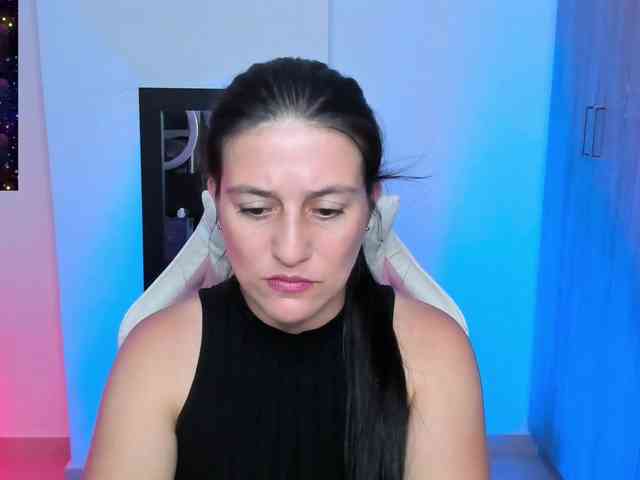 Saskyaajohnson webcam