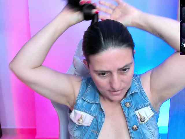 Saskyaajohnson webcam