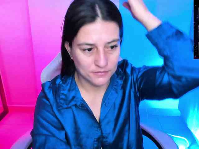 Saskyaajohnson webcam