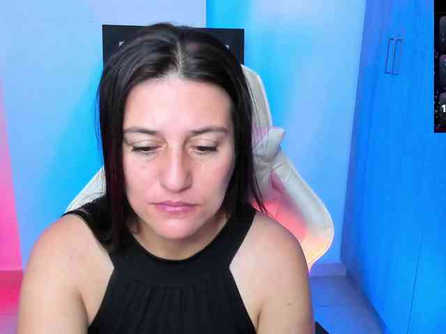 Saskyaajohnson webcam