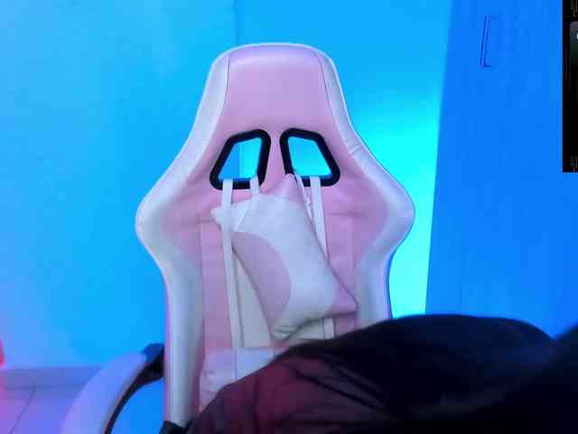 Saskyaajohnson webcam