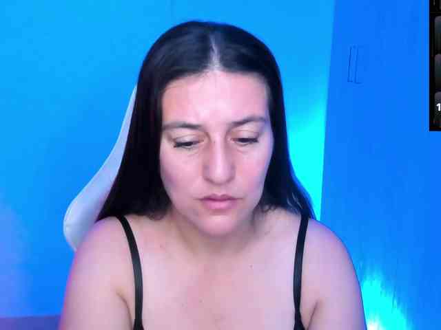 Saskyaajohnson webcam