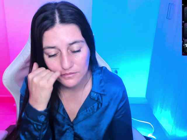 Saskyaajohnson webcam