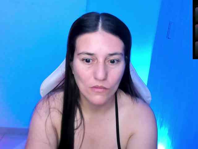 Saskyaajohnson webcam