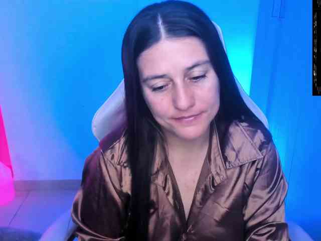 Saskyaajohnson webcam