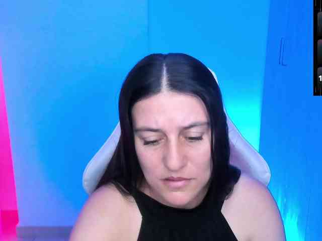 Saskyaajohnson webcam