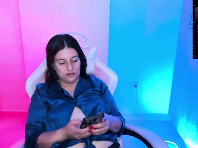 Saskyaajohnson webcam