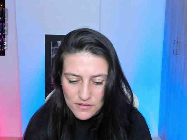 Saskyaajohnson webcam