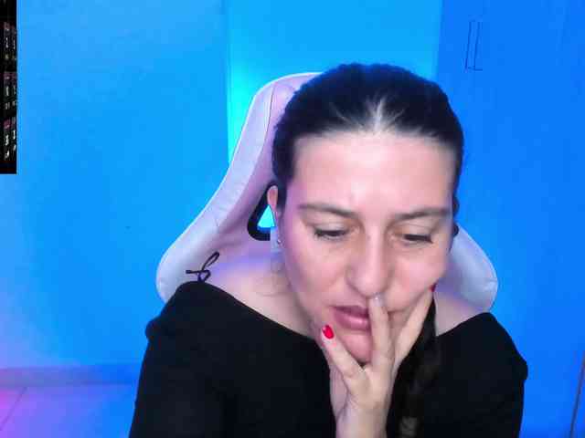 Saskyaajohnson webcam