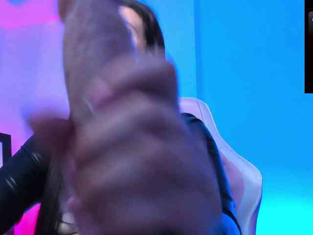 Saskyaajohnson webcam