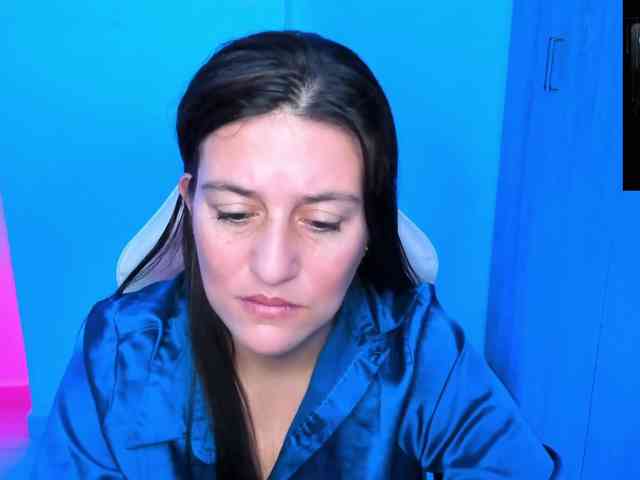 Saskyaajohnson webcam