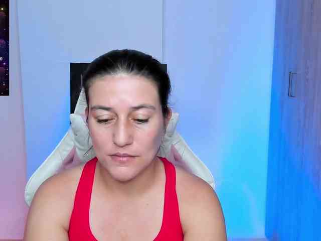 Saskyaajohnson webcam