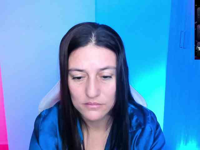 Saskyaajohnson webcam