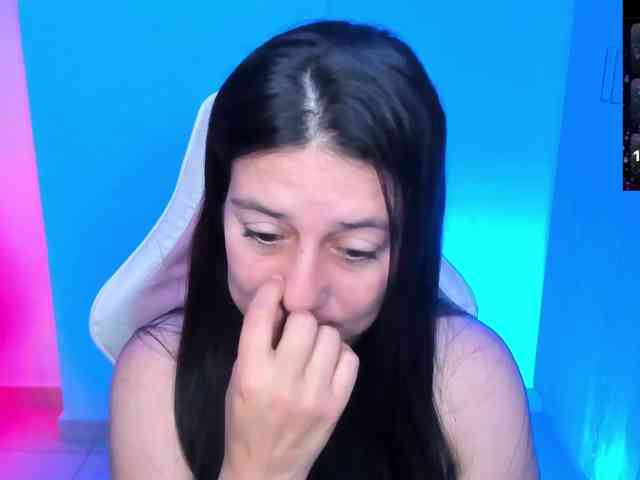 Saskyaajohnson webcam