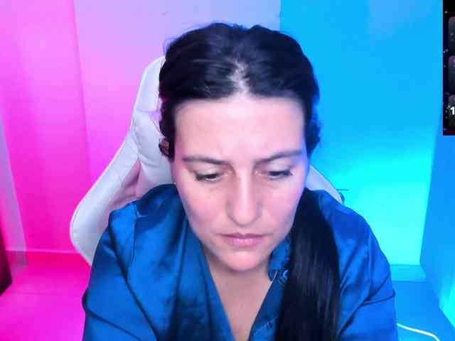 Saskyaajohnson webcam