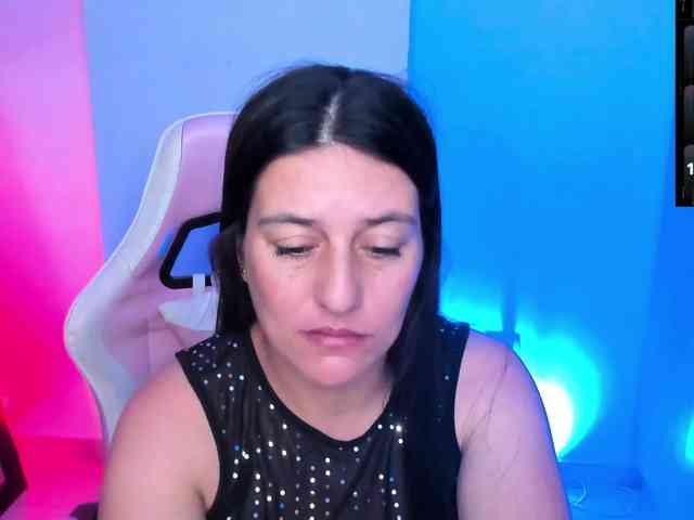 Saskyaajohnson webcam