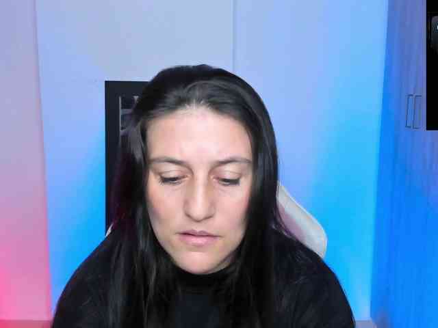 Saskyaajohnson webcam